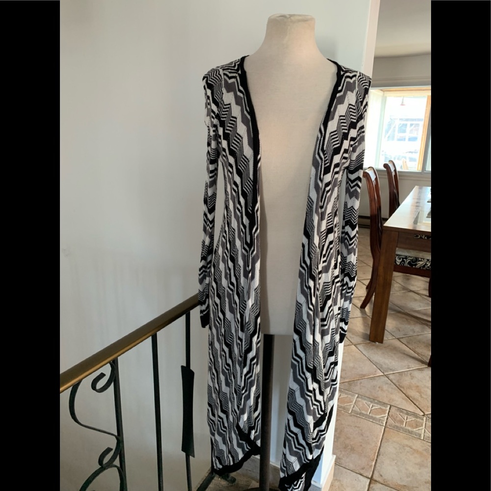 Fenn Wright Manson (M) woman’s sweater